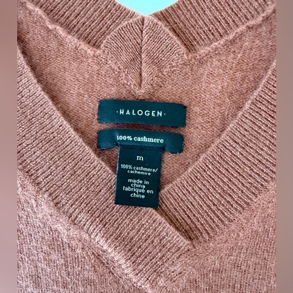Halogen Women's 100% Cashmere
Double V-neck Sweater Sz M - Picture 3 of 10